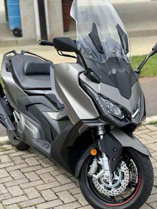 KYMCO AK 550i 